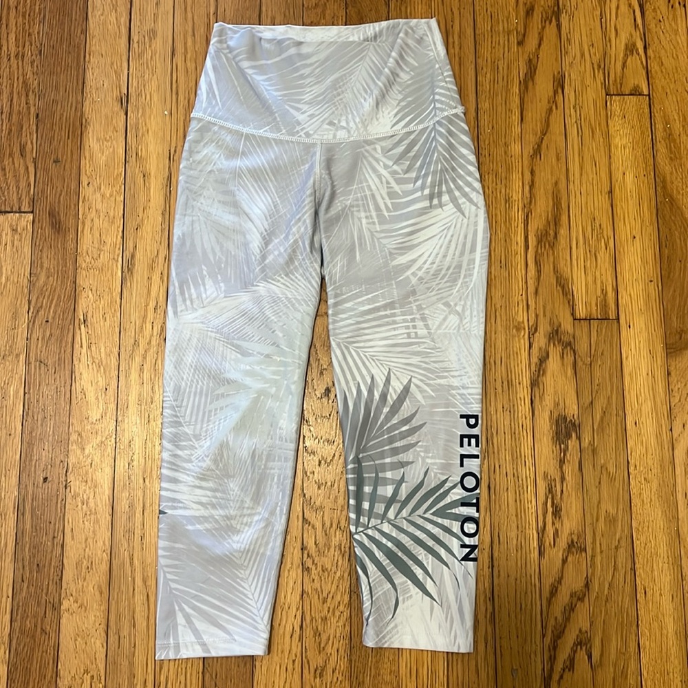 Peloton x With rare light palm leggings. 3/4 length yoga athletic pants. Small.